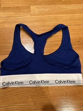 Calvin Klein women’s size small